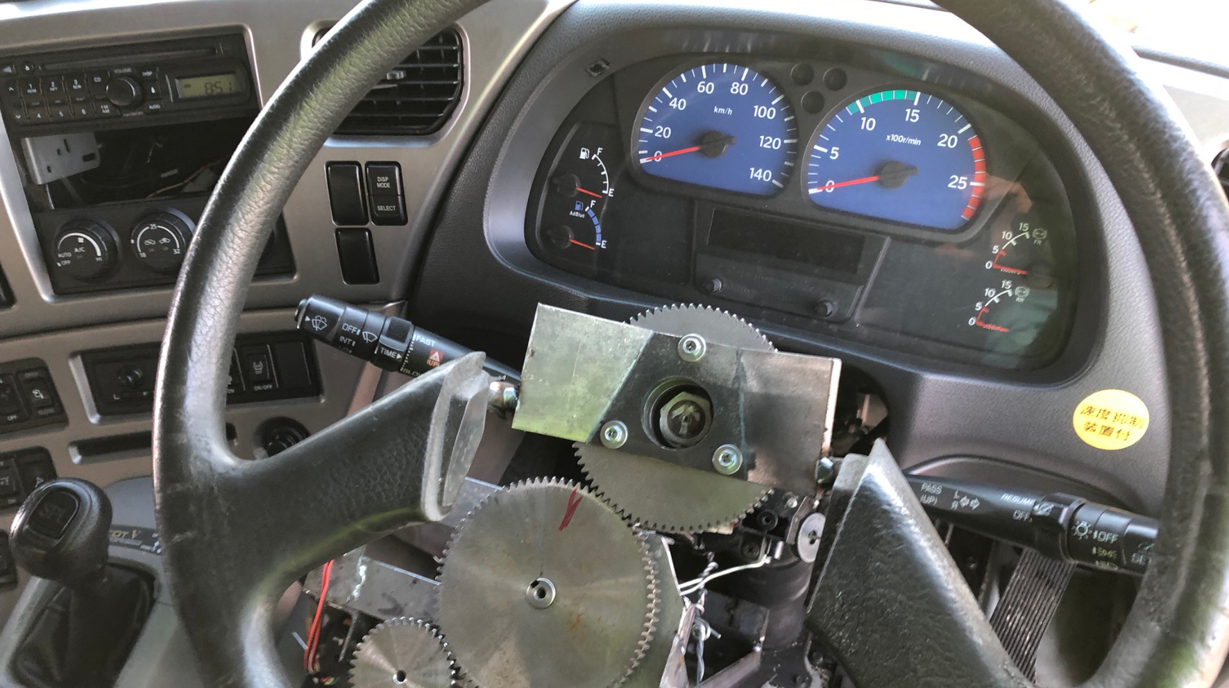 乗用車/大型トラック　無人走行技術